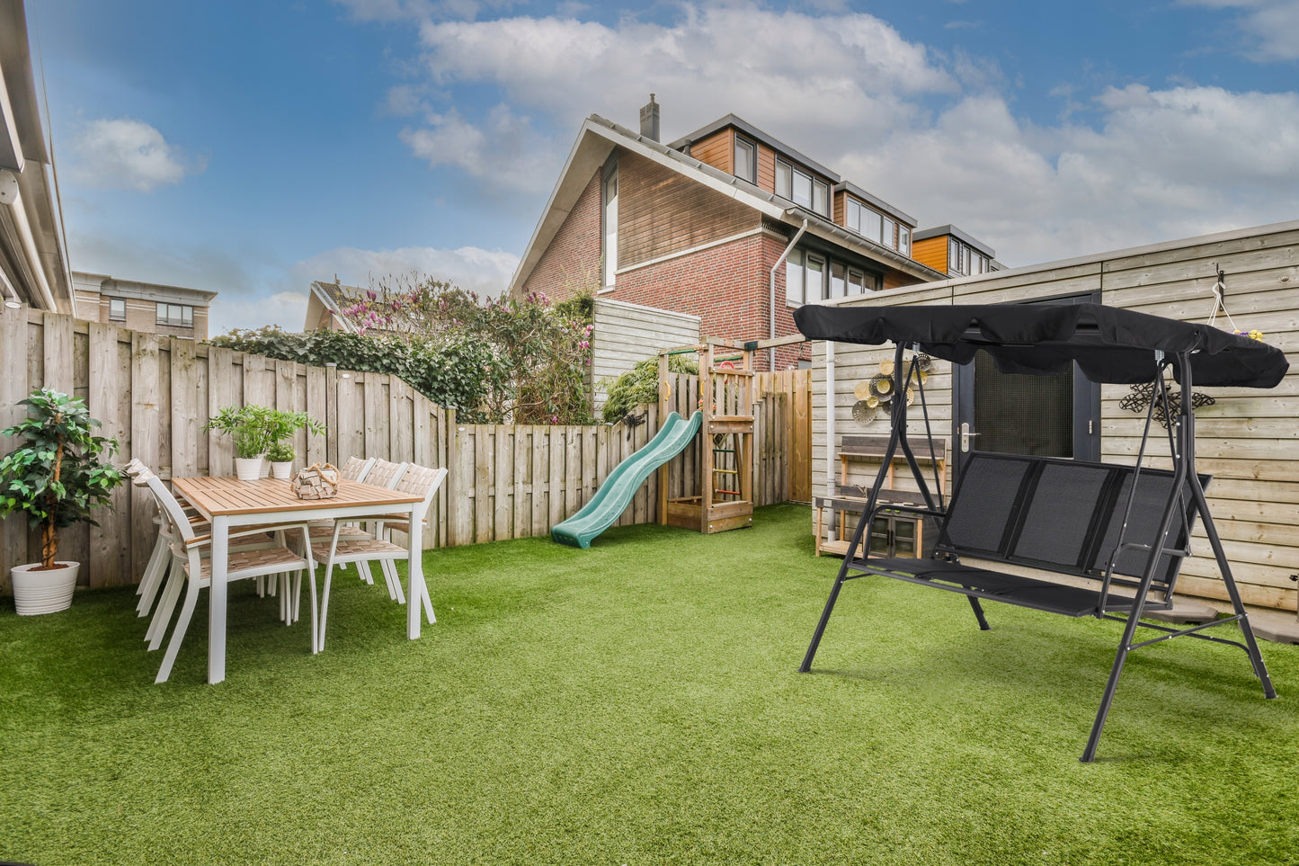 Sodo sūpynės su tekstileno sėdyne ir stogeliu I SUIGI