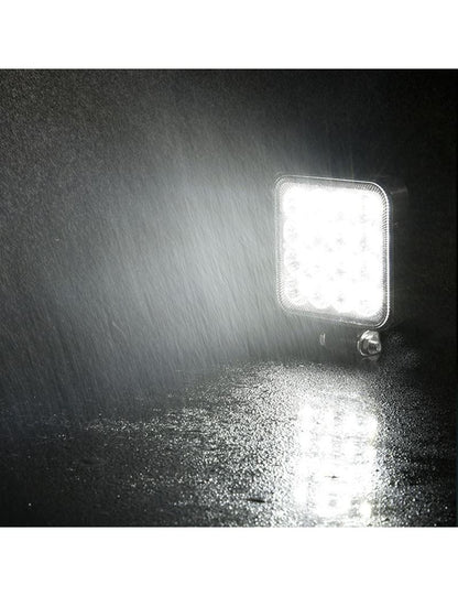 Papildoma LED lempa ant automobilio 48W