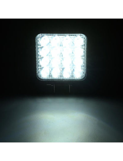 Papildoma LED lempa ant automobilio 48W